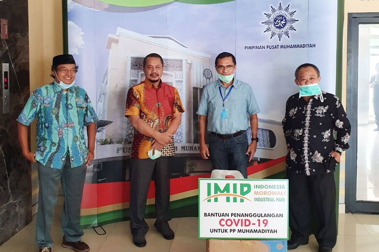 IMIP Serahkan Bantuan...