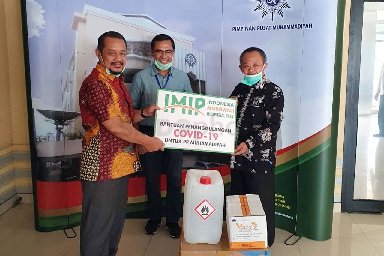 IMIP Serahkan Bantuan...