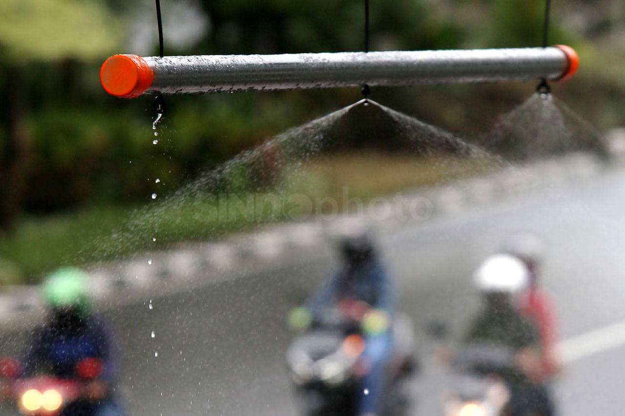 Semprotan Disinfektan...