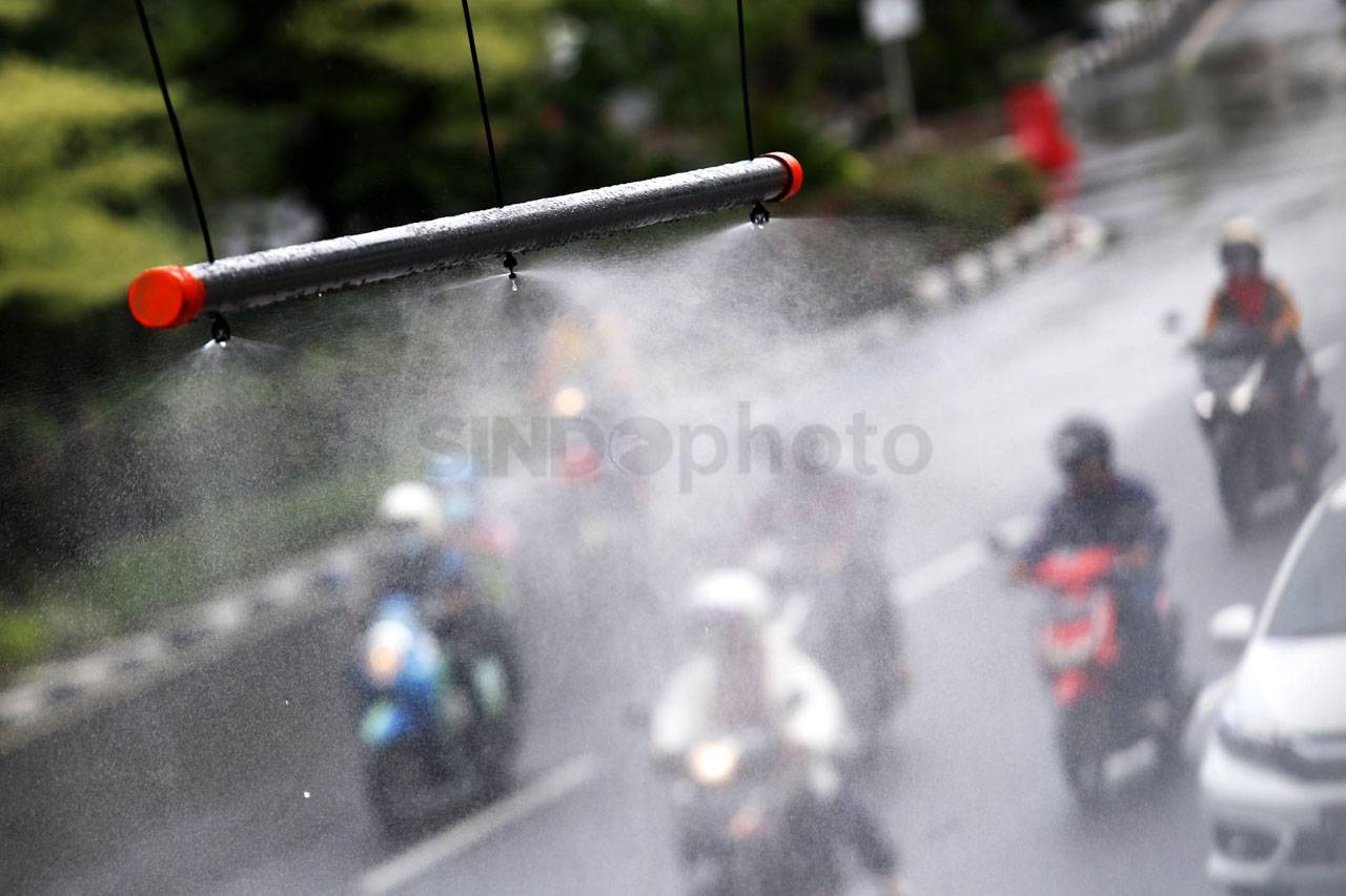 Semprotan Disinfektan...