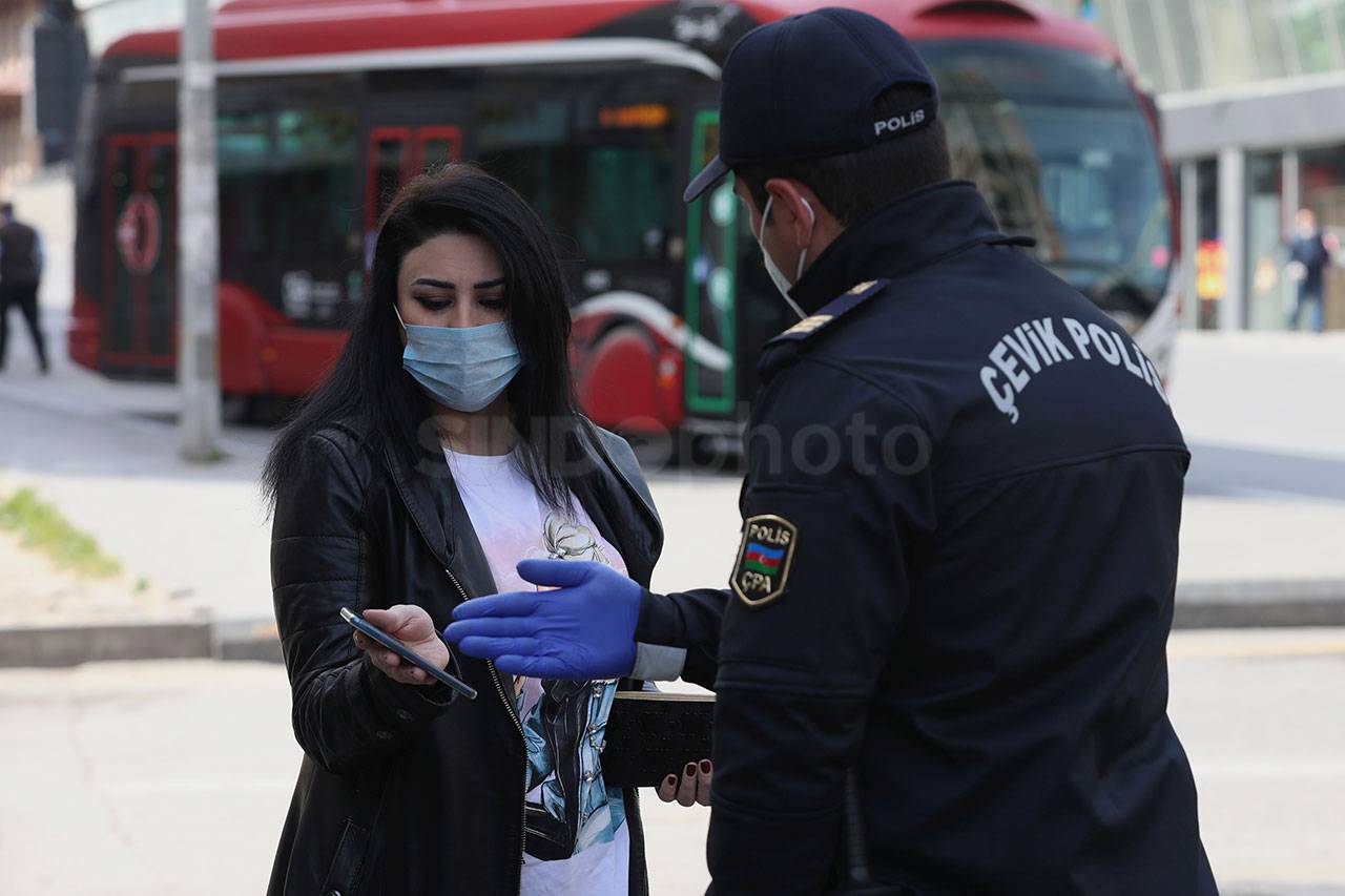 Warga Azerbaijan Harus...